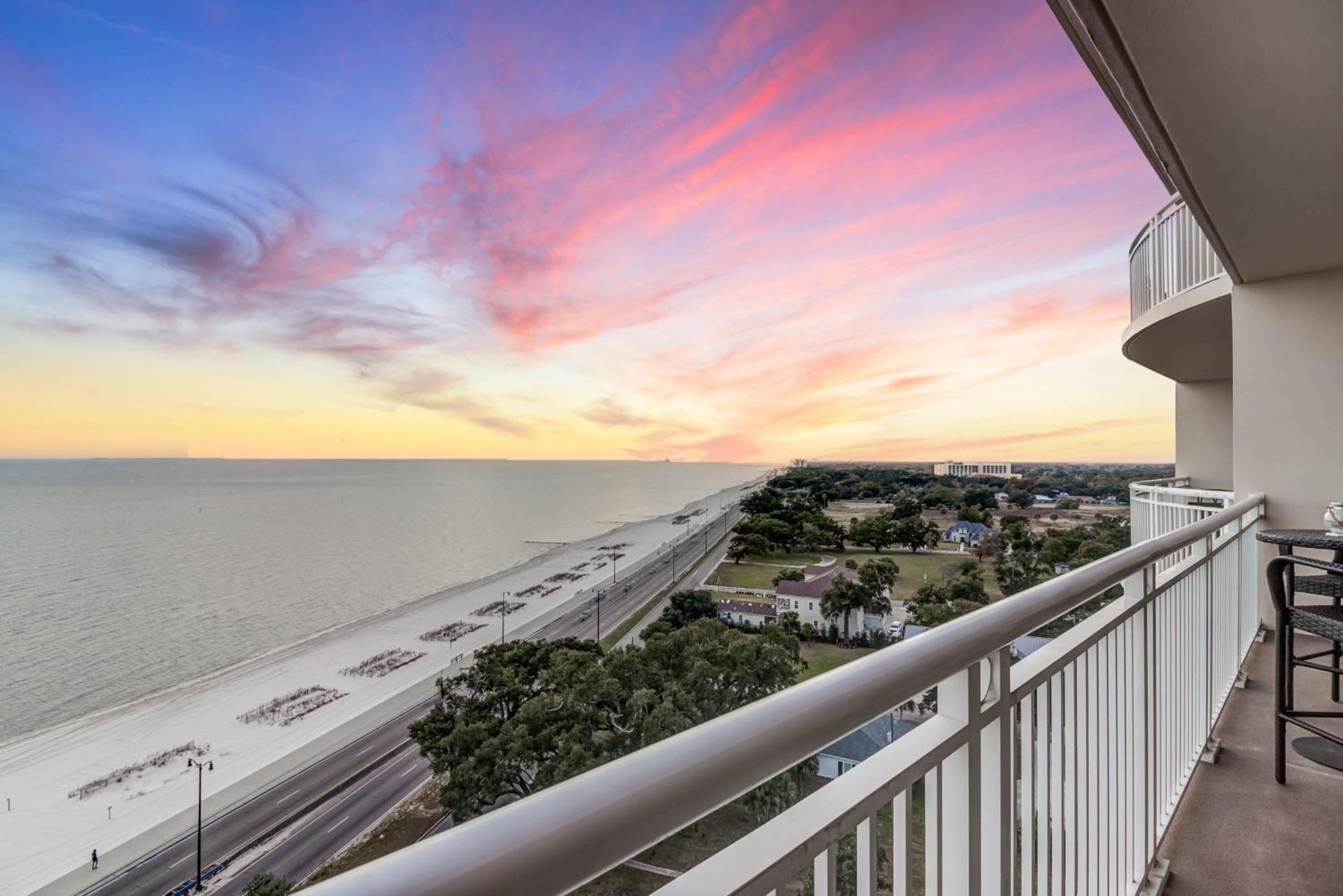 Gorgeous Oceanview 3Br Luxury Condo - Latitude Gulfport Kültér fotó